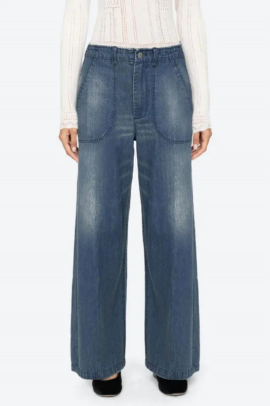 Women's Classic Outfit Amari Jean In Blue