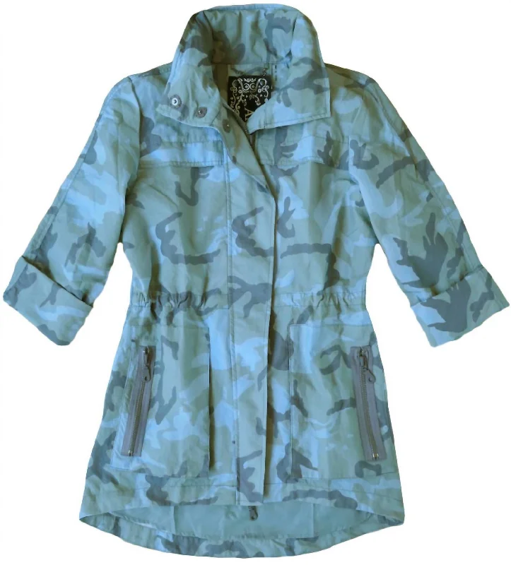 Women's Everyday Clothes Modern Anorak Camo Print In Blue Multi