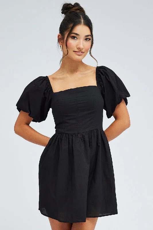 Women's Resort Attire Black Fit and Flare Dress Short Sleeve