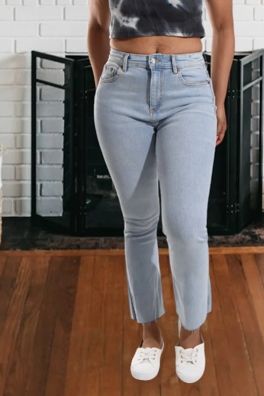 Chic Women's Attire Light Blue High Waist Jeans